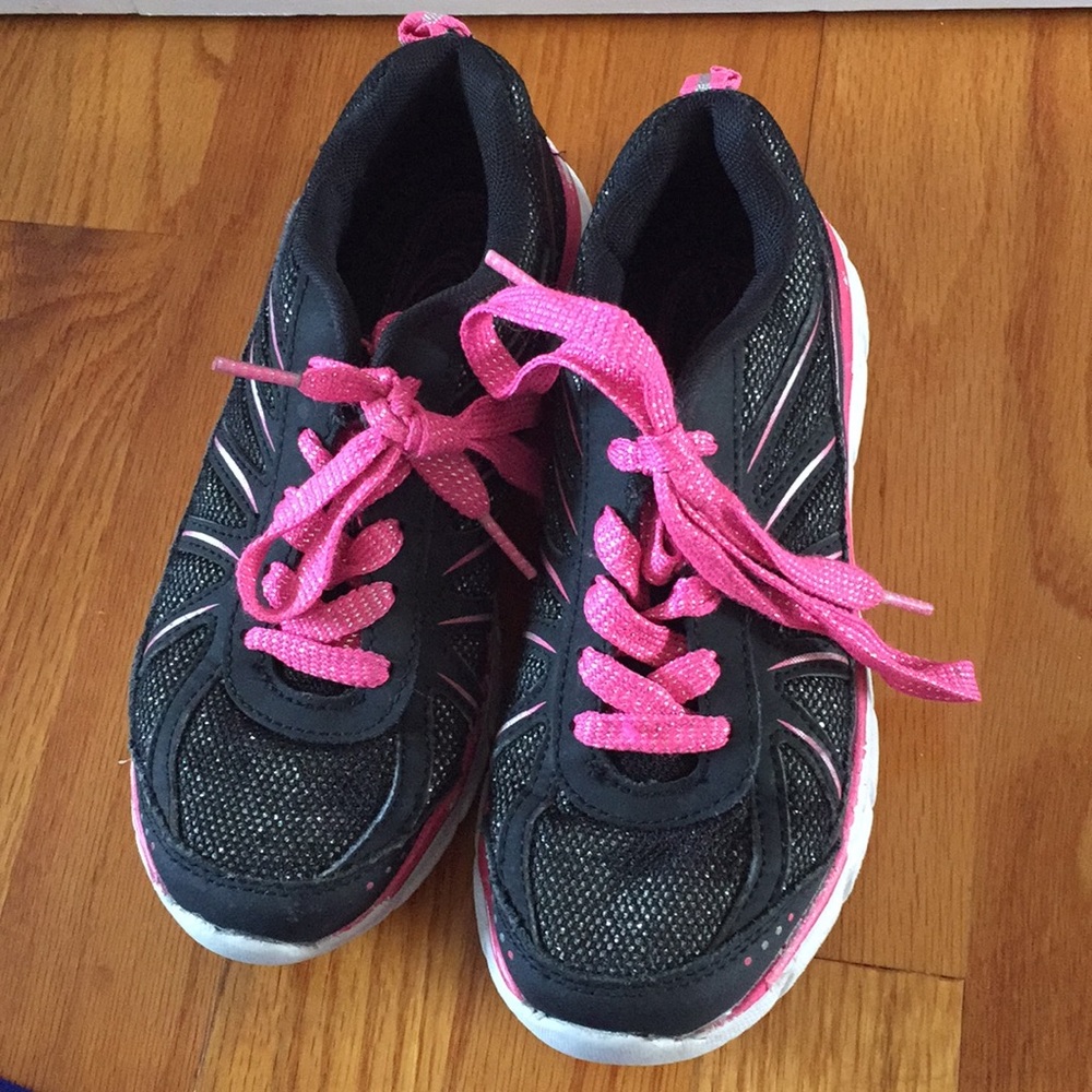 Catapult running shoe Size 1